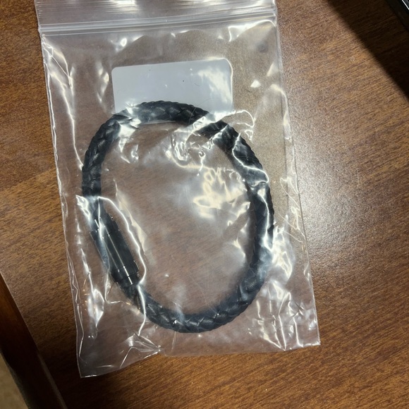 NWT Magnetic Lock Bracelet - Picture 7 of 7